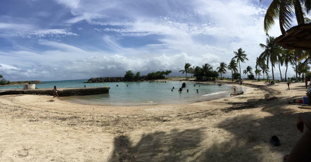 Apart Mango Baie-Mahault Exteriör bild